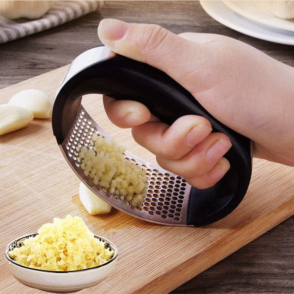 Stainless Steel Garlic Masher & Press – Manual Kitchen Tool for Garlic, Fruits & Vegetables