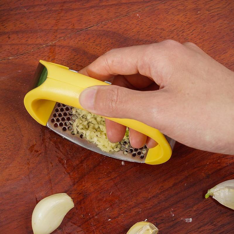 Stainless Steel Garlic Masher & Press – Manual Kitchen Tool for Garlic, Fruits & Vegetables